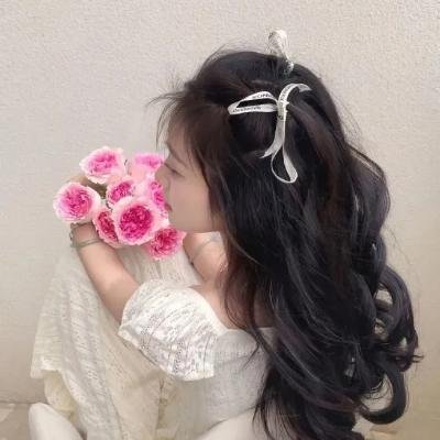黑影窥窗